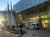 ALIKAHYA - Doktor Hastanedeki Odasında Ölü Bulundu