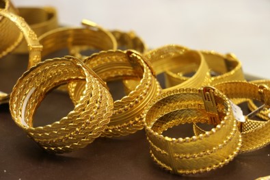 Düğünlerdeki 'Sahte Altın' Oyunu