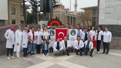 'Eczane Teknisyenleri Ve Teknikerler Günü' Eskişehir'de Kutlandı