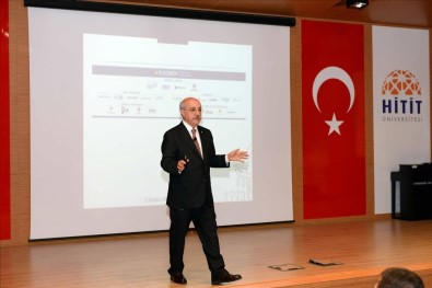Hitit Üniversite'sinde Değişim, Dönüşüm Ve Gelecek Konulu Konferansı
