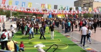 MESİR MACUNU FESTİVALİ - Manisa Cumhuriyet Meydanında Spor Panayırı Kuruldu