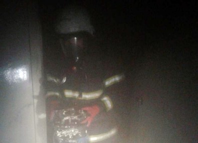 Şanlıurfa'da Mobilya Mağazasında Çıkan Yangın Korkuttu
