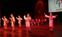 TİYATRO OYUNU - AKBEM, 23 Nisan'ı Yılsonu Gösterisiyle Kutladı