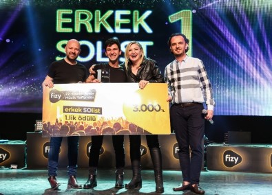 Fizy 22'Nci Liseler Arası Müzik Yarışması'nda Final Gecesi Düzenlendi