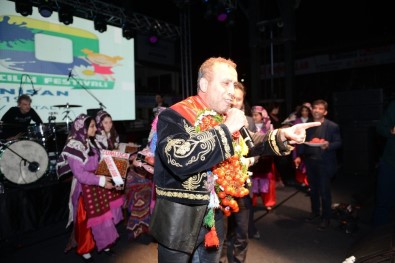 Haluk Levent, Kumluca'da Domates Kralı Oldu