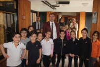 ULUSAL EGEMENLIK - Hayvanat Bahçesine Ziyaretçi Akını