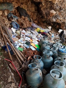 Tunceli'de Teröristlerin Kullandığı Mağara İmha Edildi, Malzemeler Ele Geçirildi