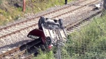 Bilecik'te Otomobil Tren Rayına Devrildi Açıklaması 1 Yaralı