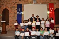 KUTLAY - 'Çocuk Sahne'de Belge Sevinci