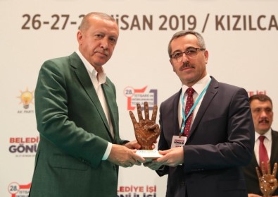 Cumhurbaşkanı Erdoğan'dan Güngör'e Ödül