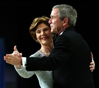 Dünya Liderlerinin Dansları Objektiflere Böyle Yansıdı