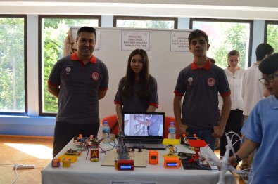 İzmir'de Robotik Kodlama Tanıtım Günleri Ve Yarışması Düzenlendi