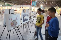 Karikatür Okulu Öğrencileri, Kitap Fuarı'nda Sertifika Sevinci Yaşadı