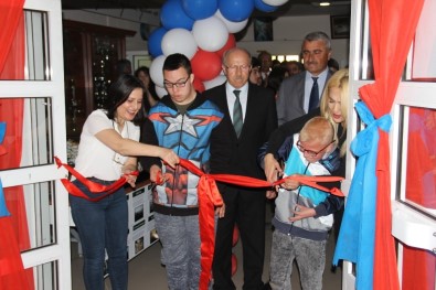 KEALFEST Özel Öğrencilerin Sergisi İle Açıldı