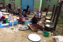 MUSTAFA ALTıN - Köylü Kadınların Geleneksel Gözleme Ve Helva Hayrı