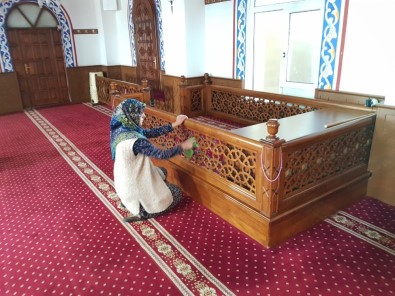 Niksar'da Camilerde Ramazan Temizliği