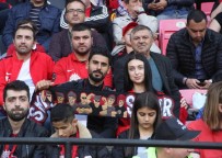 KIRMIZI KART - Spor Toto 1. Lig Açıklaması Eskişehirspor Açıklaması 3 - Afyonspor Açıklaması 1