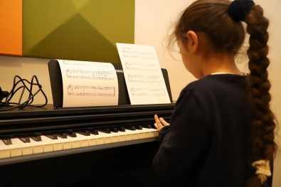 ŞSM'de Piyano Eğitimleri Başladı