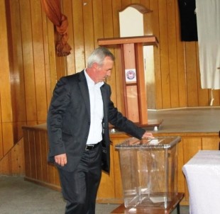 Aday Olmayan Eski Muhtar Tekrar Seçildi