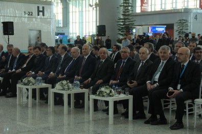 Bakan Turhan'dan İstanbul Havalimanı Taşınmasına İlişkin Açıklama