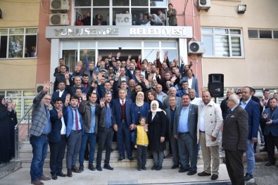 Başkan Çerçi Çiçeklerle Karşılandı