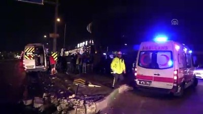 Bursa'da Servis Aracı Kaza Yaptı Açıklaması14 Yaralı