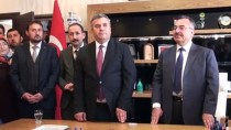 EKREM ÖZCAN - Çubuk Belediye Başkanı Demirbaş, Mazbatasını Aldı