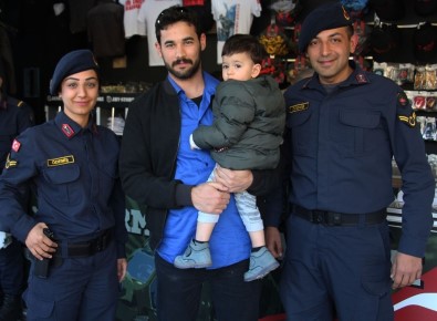 JHV-Store Tırı Turgutlu'da İlgi Gördü