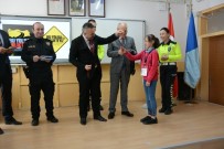 OKUL GEÇİT GÖREVLİSİ - Öğrencilere Güvenli Okul Giriş Ve Çıkışları Öğretildi