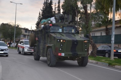 Suriye Sınırına Komando Ve Zırhlı Araç Sevkiyatı