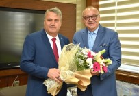 YUNUSEMRE - Başkan Ergün'den Başkan Çerçi'ye İade-İ Ziyaret