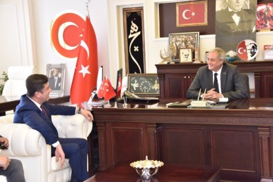 CHP Milletvekili Yaşar Tüzün Bozüyük'te