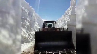 Hakkari'de Kardan Tüneller Açtılar