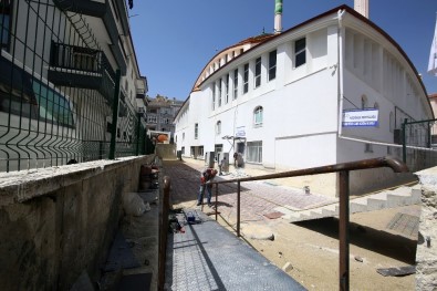 Keçiören Hüdaverdi Camii'ne Engelli Rampası Yapıldı