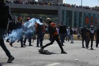 JUAN - Venezuela'da Askerler Ve Siviller Sokakta