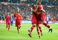 DÜNYA KUPASı - A Milli Takım, FIFA Sıralamasında 2 Basamak Yükseldi