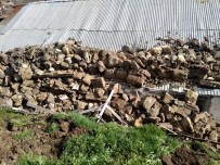 OTURMA ODASI - İstinat Duvarı Evin Üzerine Çöktü