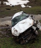 Otomobil Dere Yatağına Yuvarlandı Açıklaması 1 Ölü