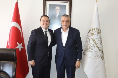 Akhisarspor Yönetiminden Yeni Başkan Dutlulu'ya Ziyaret