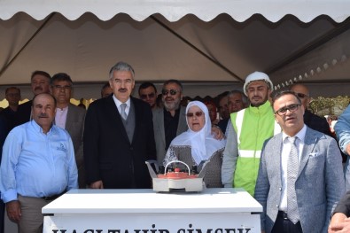 Aliağa'da Hacı Tahir Şimşek Camii'nin Temeli Dualarla Atıldı