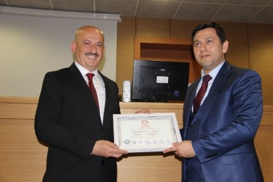 Belde Başkanları Mazbatalarını Aldı