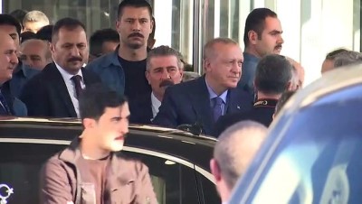 Cumhurbaşkanı Erdoğan, Eyüpsultan Belediyesini Ziyaret Etti