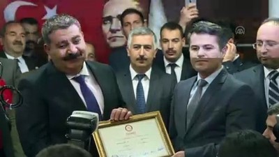 Erzurum Büyükşehir Belediye Başkanı Sekmen Mazbatasını Aldı
