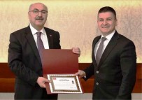 AYDıN DEVLET HASTANESI - Vali Köşger'den Başhekim Refik Kunt'a Başarı Belgesi