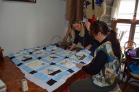 ORTAHISAR - Yorganlara İşlenen Nakışlar, Yelek Ve Ceket Üzerine Uygulanıyor