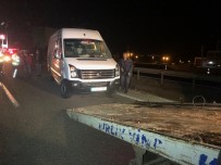 OSMAN UZUN - Ankara'nın Polatlı İlçesinde Yolcu Minibüsü Devrildi Açıklaması 4 Yaralı