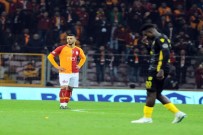 YOUNES BELHANDA - Belhanda'ya Maçtan Sonra Destek