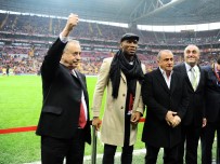 ABDURRAHIM ALBAYRAK - Didier Drogba'ya Plaket Verildi