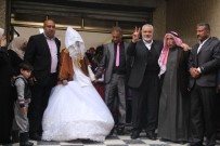 İSMAİL HANİYE - Evi Bombalanınca Hamas Liderinin Evinden Gelin Çıktı