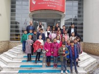 EĞITIM BIR SEN - Öğrenciler Huzurevi Sakinleriyle Bir Araya Geldi